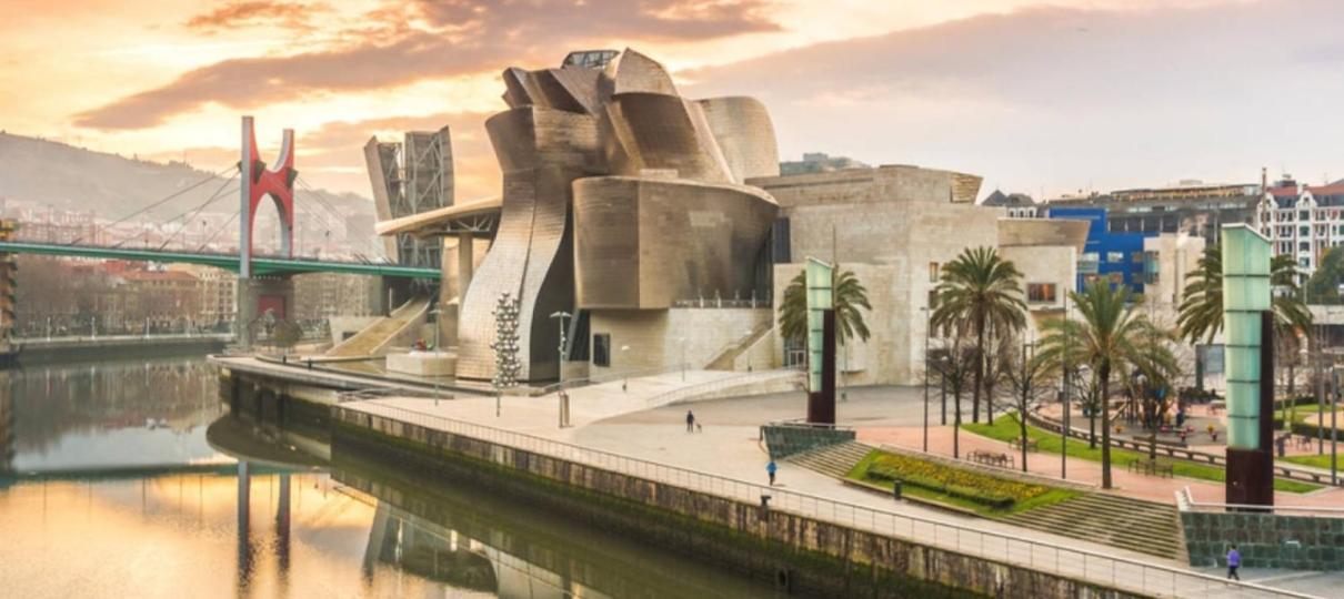 A 5 Minutos Andando Del Casco Viejo, Ayuntamiento, Plaza Circular Y Gran Via De Bilbao Y Proximo A Las 2 Lineas De Metro Exterior foto
